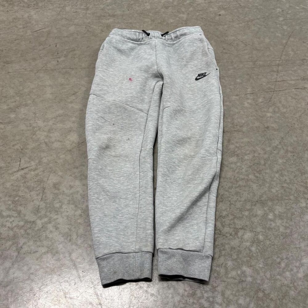 Nike Men's Grey Joggers-tracksuits